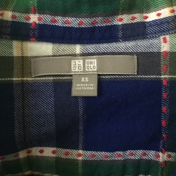 Uniqlo Plaid button down shirt - Picture 2 of 3